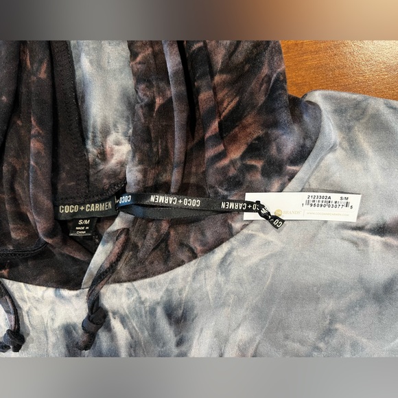 NWT Coco + Carmen Tie Dye Short Sleeve Hooded Dress With Pockets - Picture 2 of 9